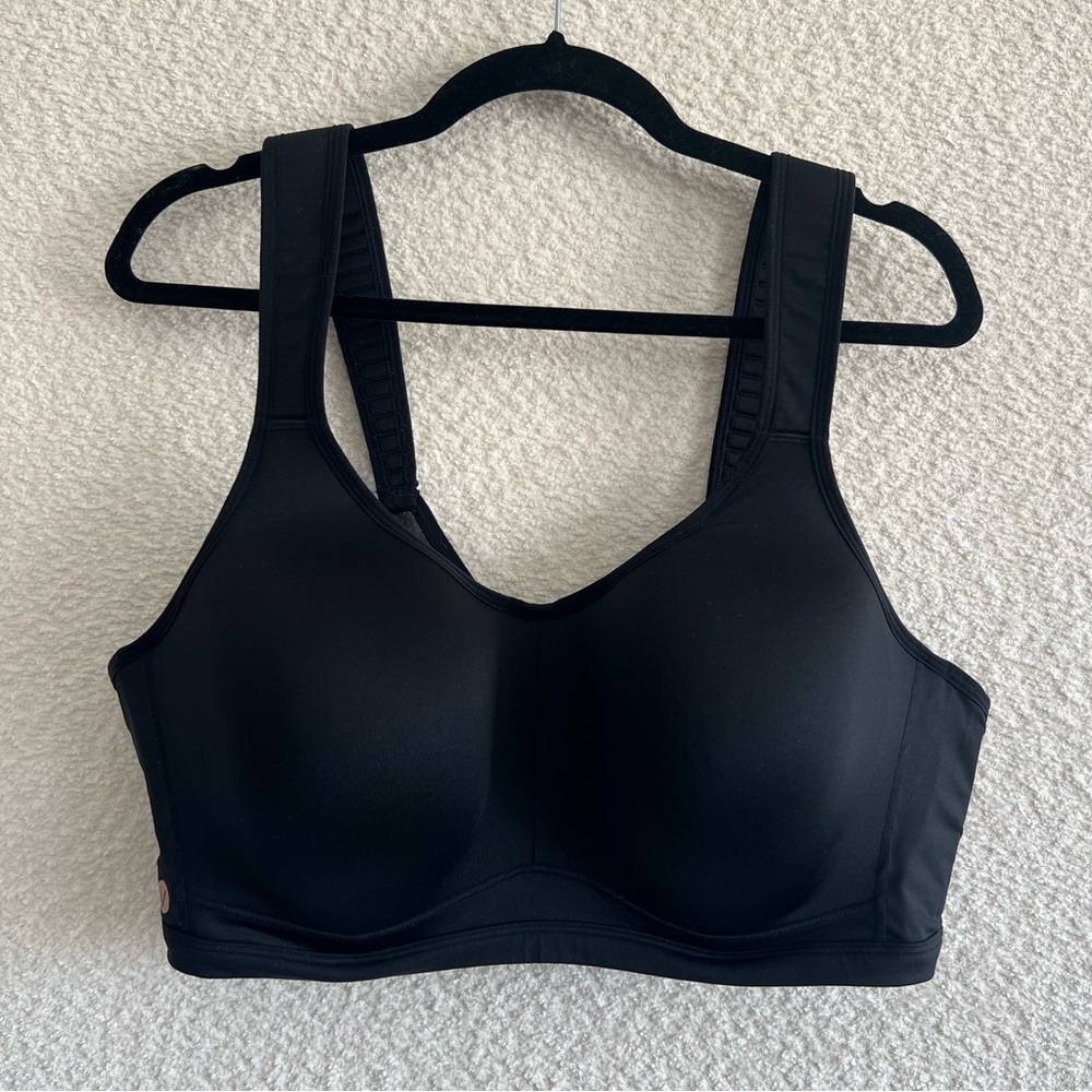 Livi Active Lane Bryant Women’s Black Vent Sports Bra Underwire Size 44DD
